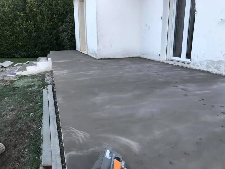 dalle béton à Savignac-Lédrier